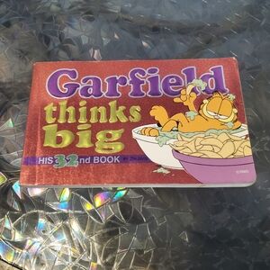 Garfield Thinks Big: His 32nd Book Kindle Edition by Jim Davis (Author)